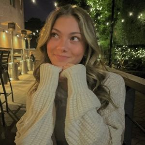 Meet your Posher, Madelyn